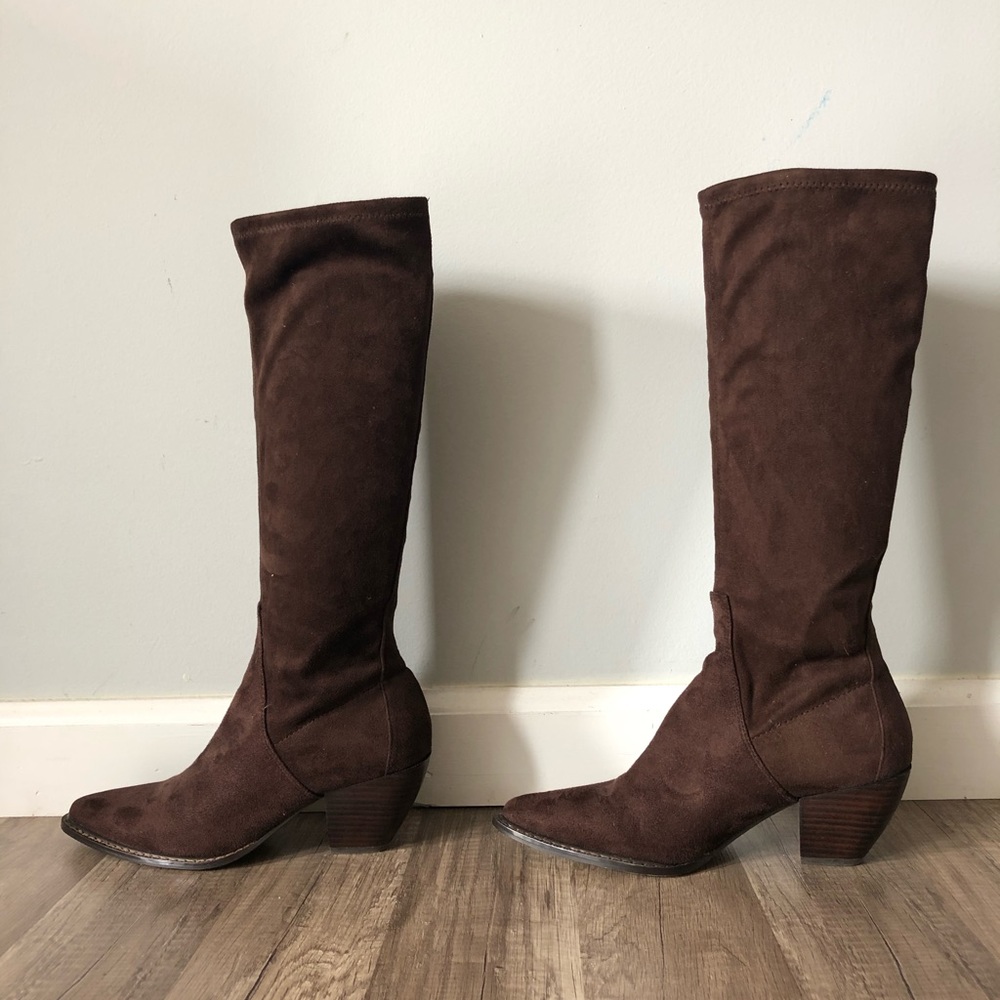 Donald J Pliner Suede Boots size  5 1/2M